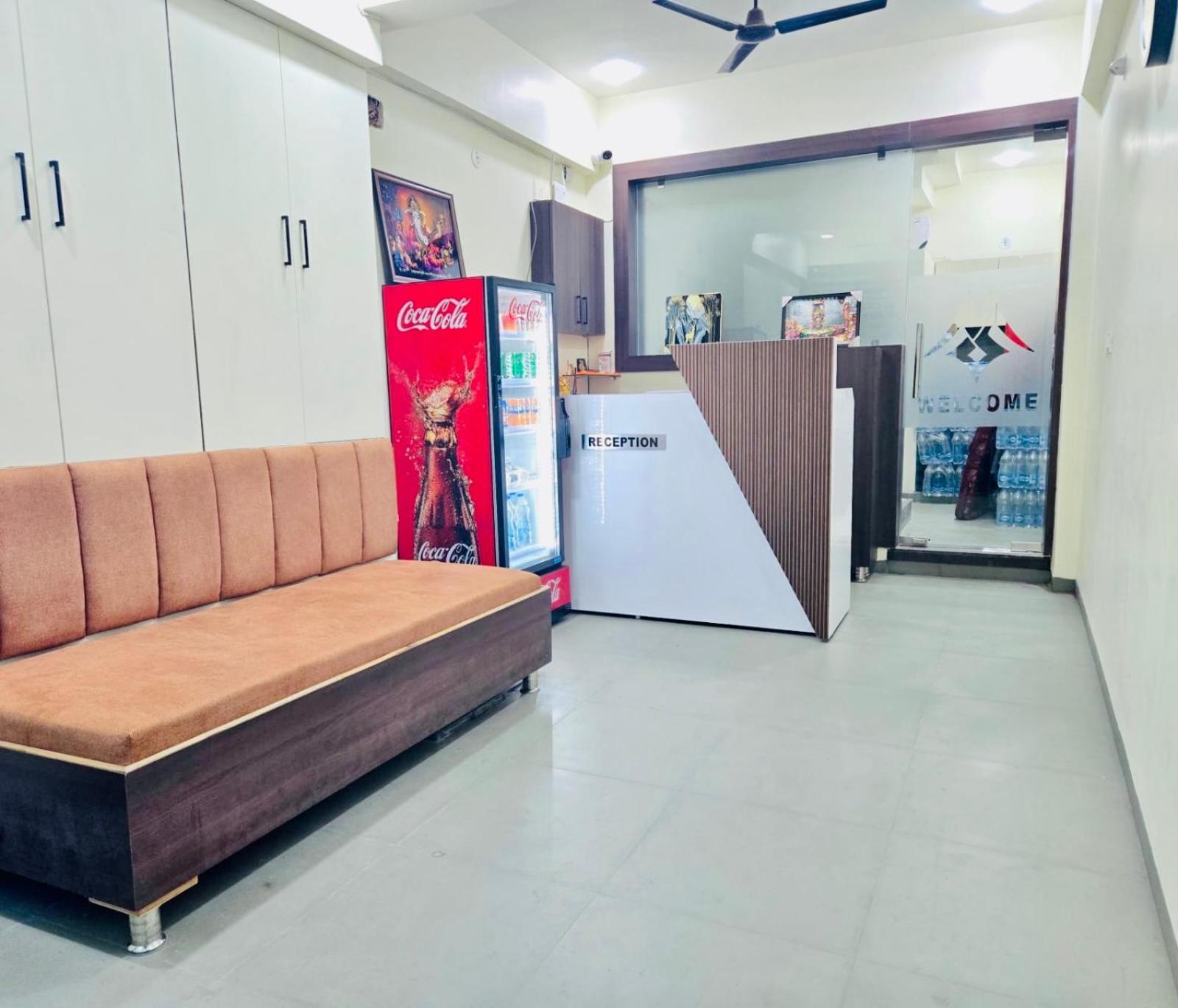 Hotel Nexus Индаур Экстерьер фото